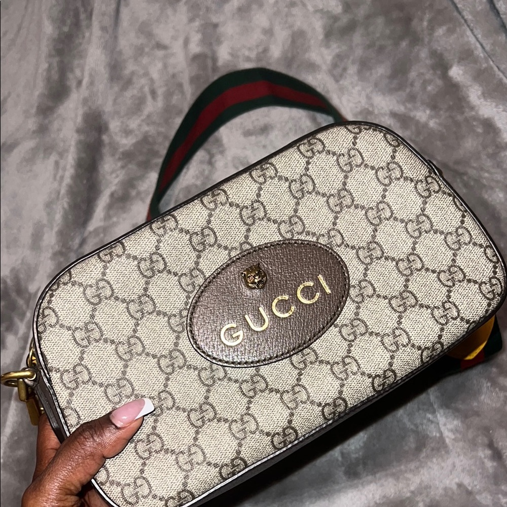 Gucci Supreme Neo Crossbody Bag